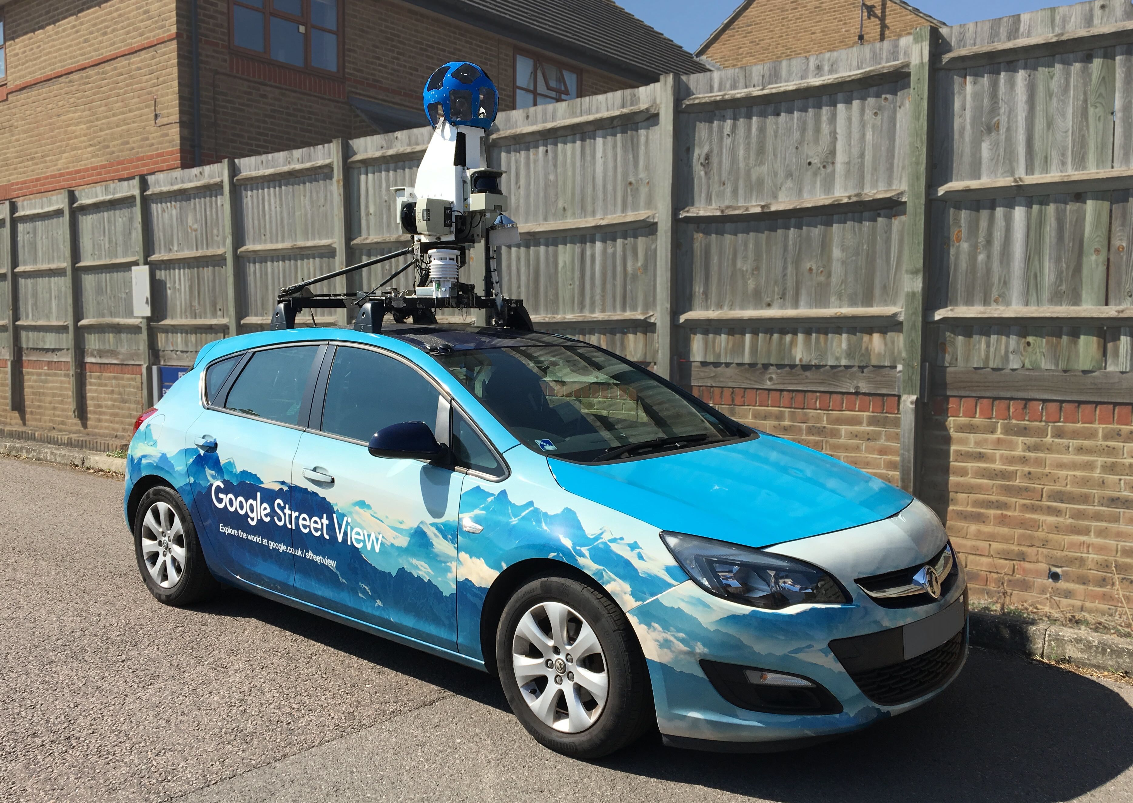 GoogleStreetviewCarwithAirMonitorsFitted.jpg-%282%29